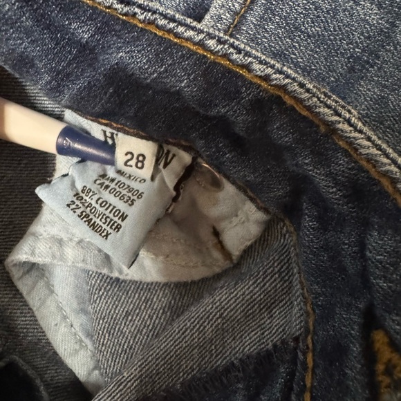 Hudson Stylish Distressed Blue Jeans.        #19 - Picture 5 of 13